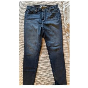 Torrid Sky High Skinny jean in 16T, EUC